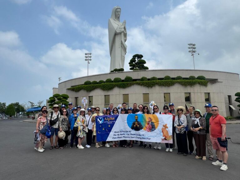 Đức Mẹ Núi Cúi - Hành Hương Đức Mẹ Việt Nam 2026 Alpha Travel USA