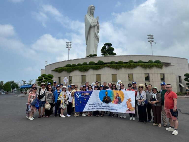 Đức Mẹ Núi Cúi - Hành Hương Đức Mẹ Việt Nam 2026 Alpha Travel USA