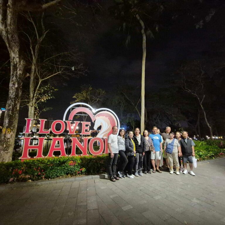 Hồ Hoàn Kiếm Hà Nội - Hành Hương Đức Mẹ Việt Nam 2026 Alpha Travel USA